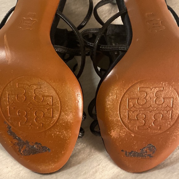 GORGEOUS Tory Burch flower appliqué heels - Picture 6 of 9